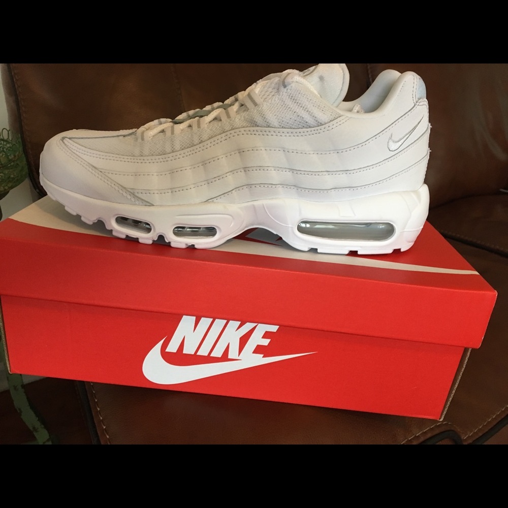 Nike Air Max 95 Essential 10 Men 11.5 Women